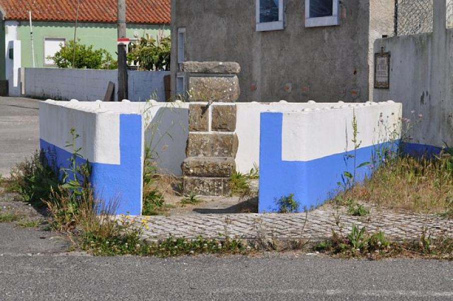 Chafariz de Ribeira Rio de Cões