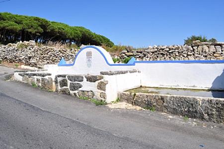 Fonte/Lavadouro/Levada de Monte Arroio