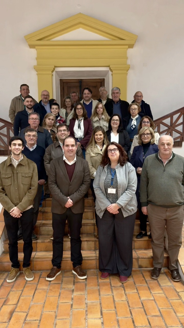 Deputados e público visitam MASMO antes da Assembleia de Freguesia