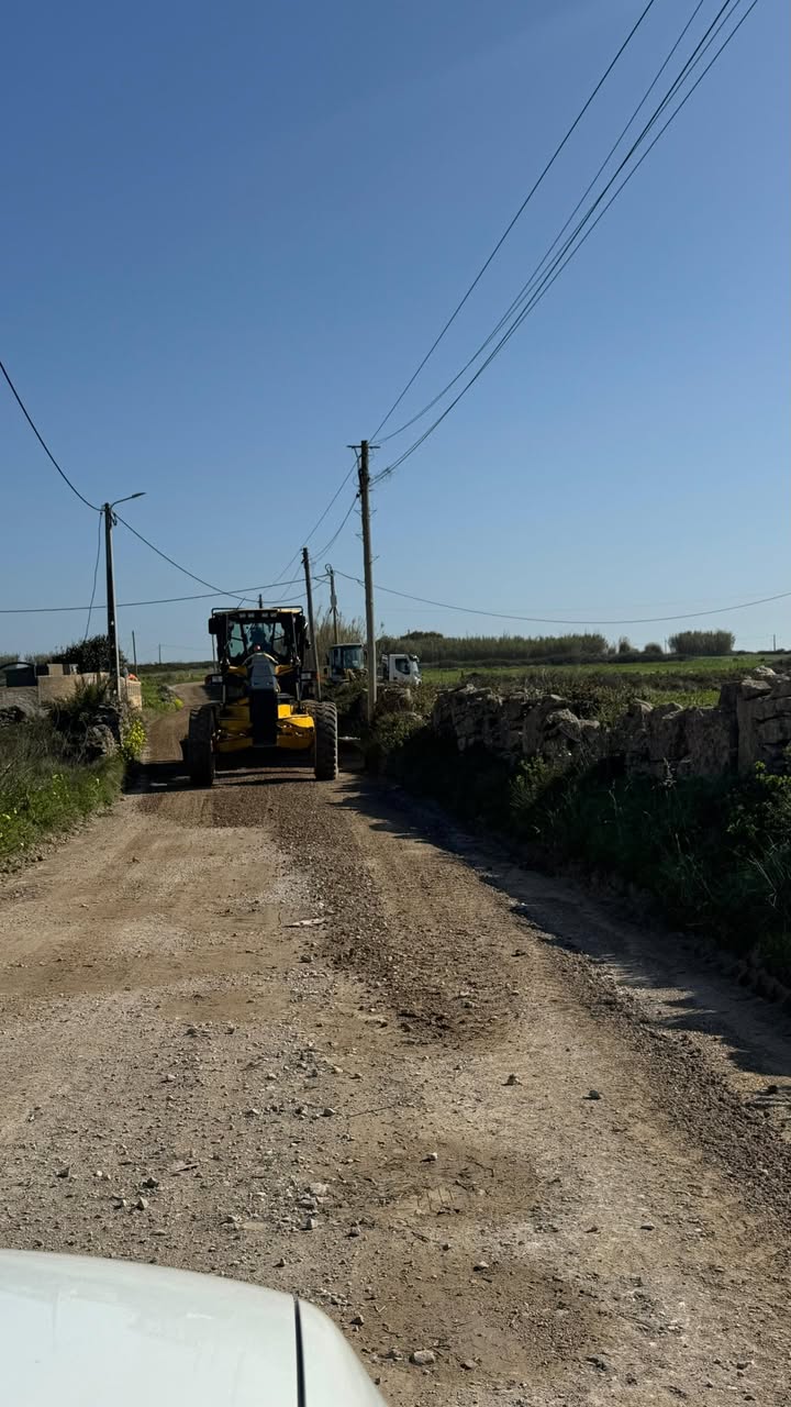 Câmara Municipal repara 2 km de caminhos rurais na Samarra