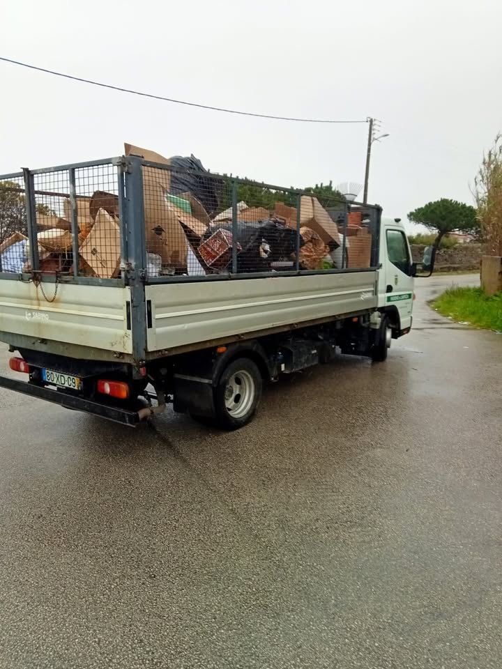 Freguesia recolhe dezenas de toneladas de resíduos e reforça serviço do EcoCentro
