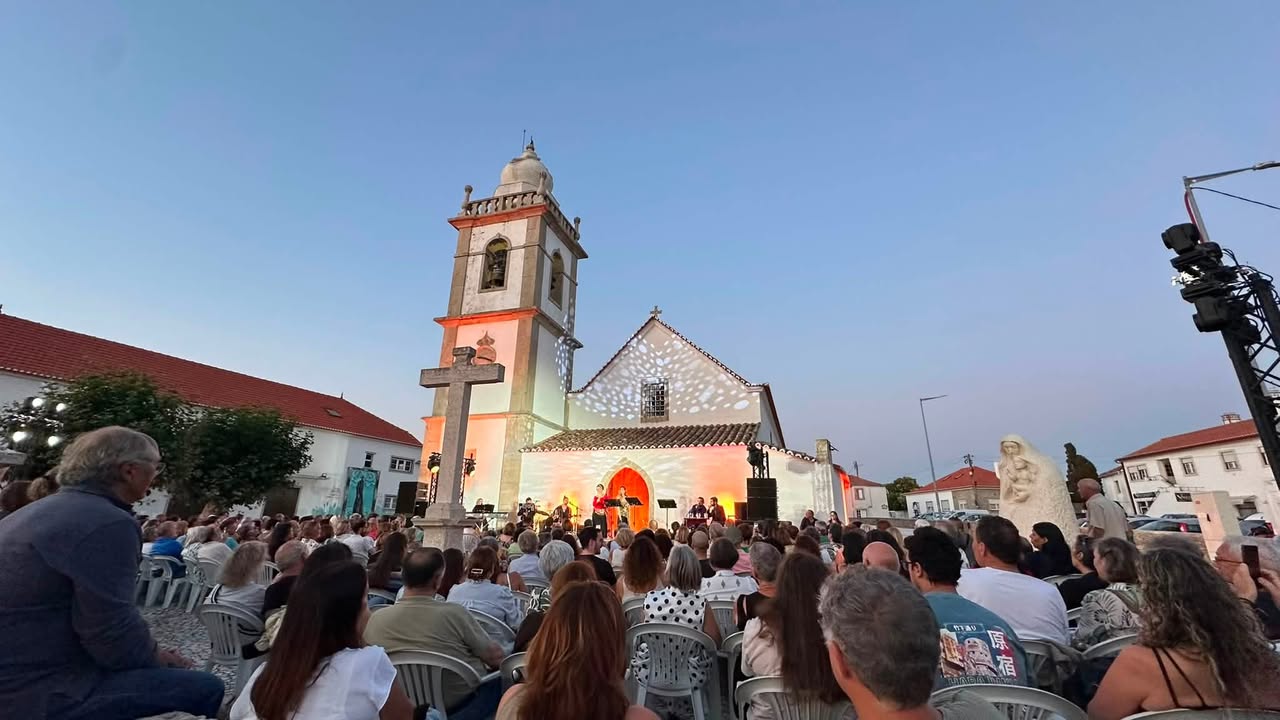 Ópera na Rua leva espetáculo cultural à freguesia de São João das Lampas